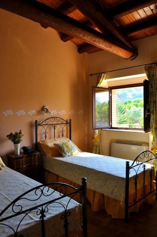 Tenuta Bellaprima Caltagirone Niscemi Eksteriør billede